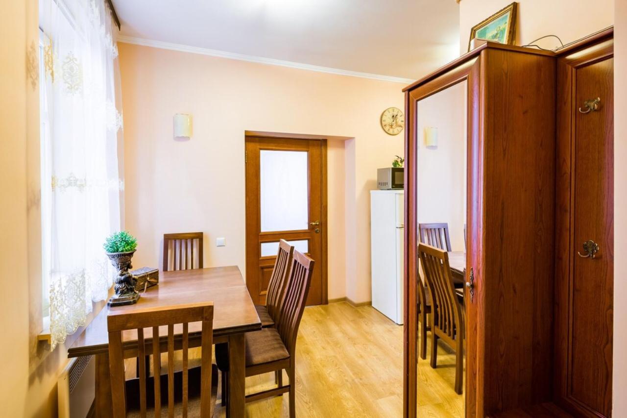Ferienwohnung Romari Лесі Українки Lemberg Exterior foto