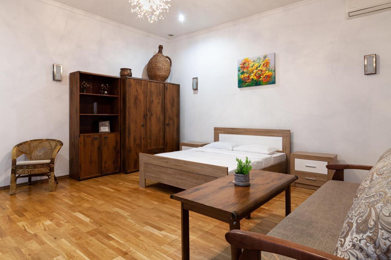 Ferienwohnung Romari Лесі Українки Lemberg Exterior foto