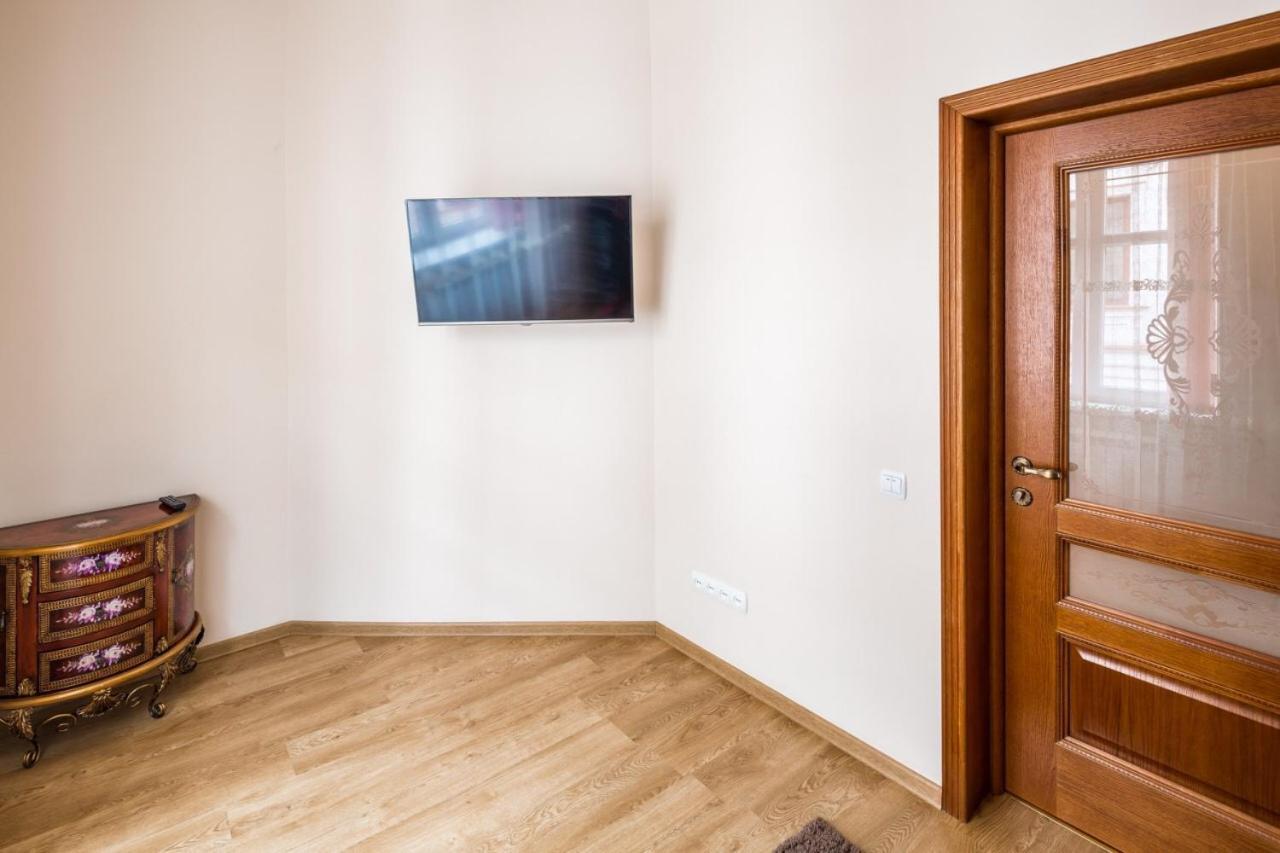 Ferienwohnung Romari Лесі Українки Lemberg Exterior foto