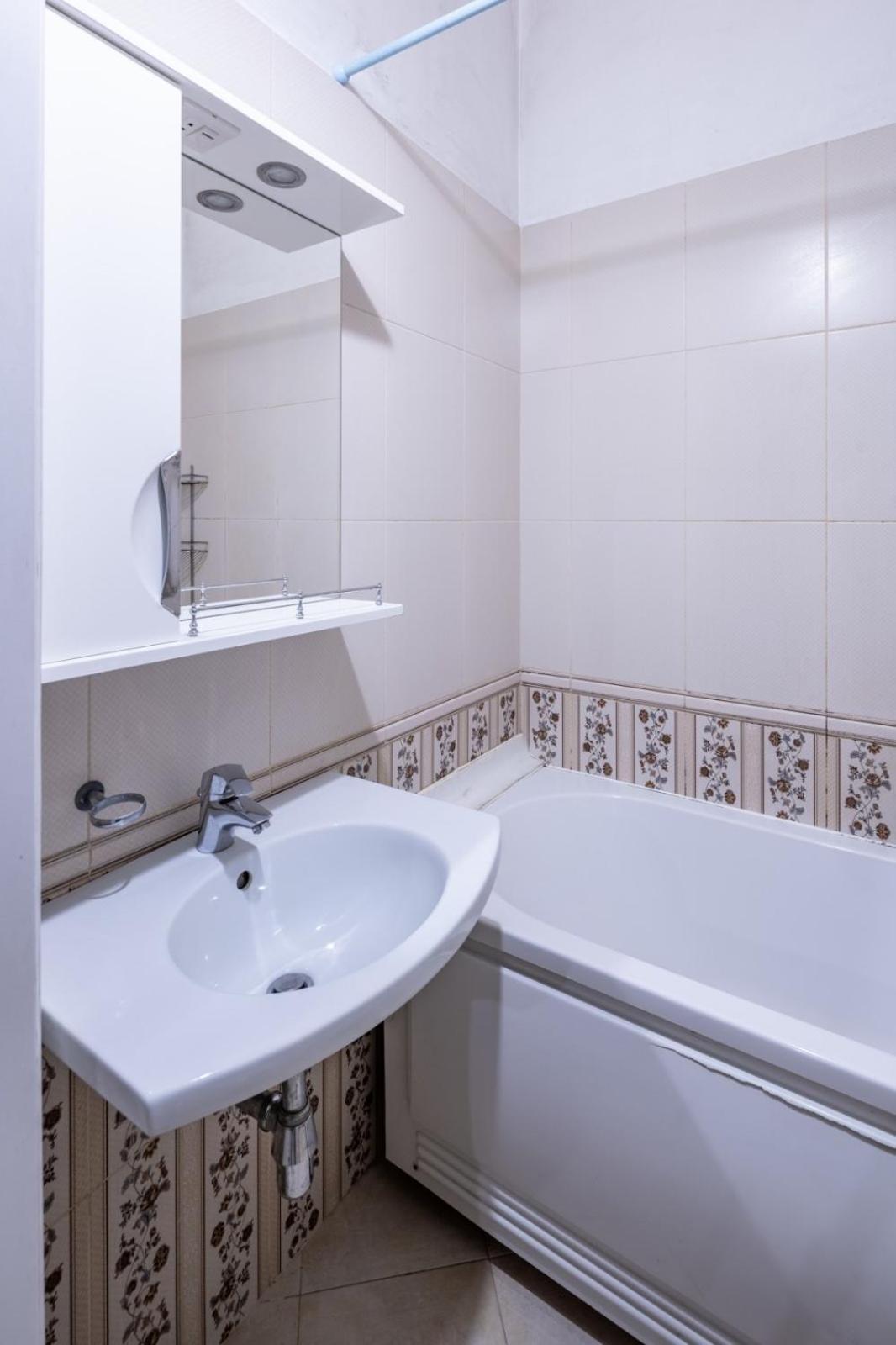 Ferienwohnung Romari Лесі Українки Lemberg Exterior foto